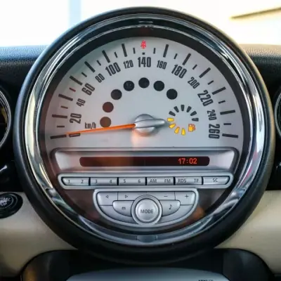 MINI 1000 2009 - 8999 EUR, 162000 km - AUTO.MOTO.pt - 162000km - foto 11 de 14