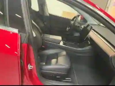 Tesla Model 3 2020 - 24500 EUR, 165500 km - foto 4 de 6