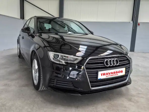 Audi A3 Sportback 2019 - 19800 EUR, 122935 km - AUTO.MOTO.pt - 122935km - foto 3 de 11