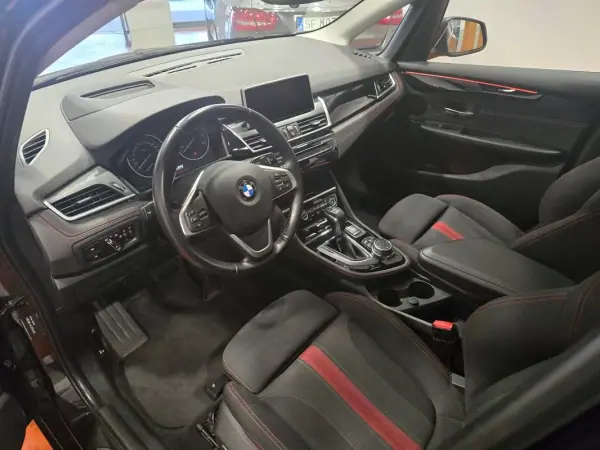 BMW 218 Active Tourer 2015 - 15890 EUR, 162866 km - AUTO.MOTO.pt - 162866km - foto 13 de 47