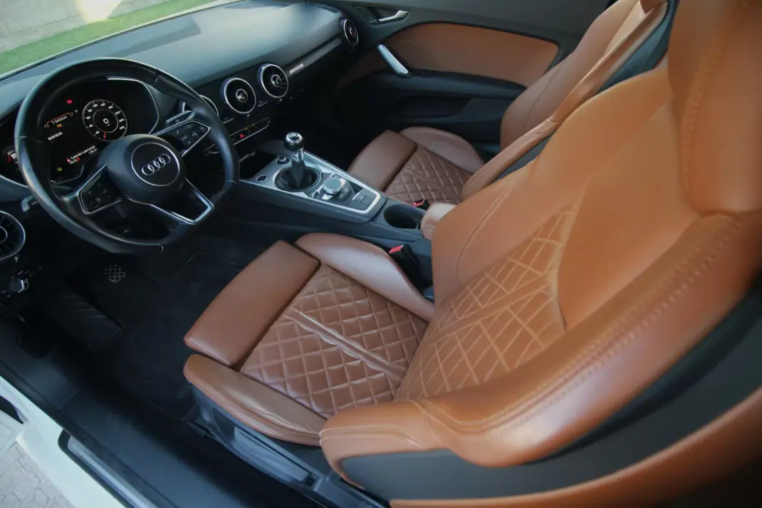 Audi TT Coupé 2015 - 23990 EUR, 242950 km - 242950km - foto 13 de 28