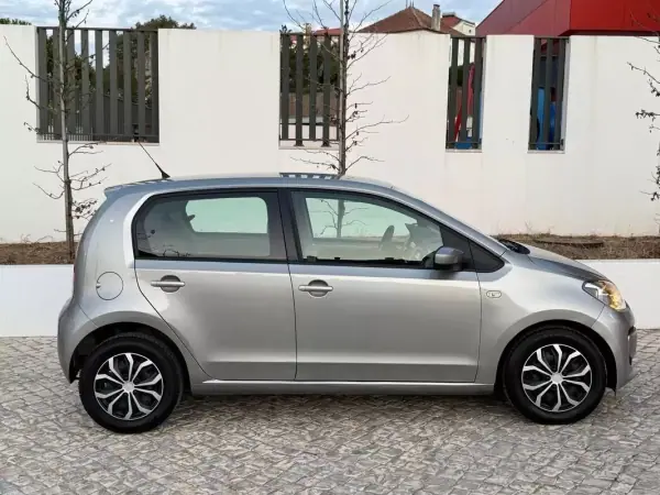 Volkswagen Up! 2016 - 8450 EUR, 35000 km - 35000km - foto 8 de 18