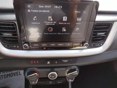 Kia Stonic 2022 - 17450 EUR, 63373 km - AUTO.MOTO.pt - 63373km - foto 10 de 20