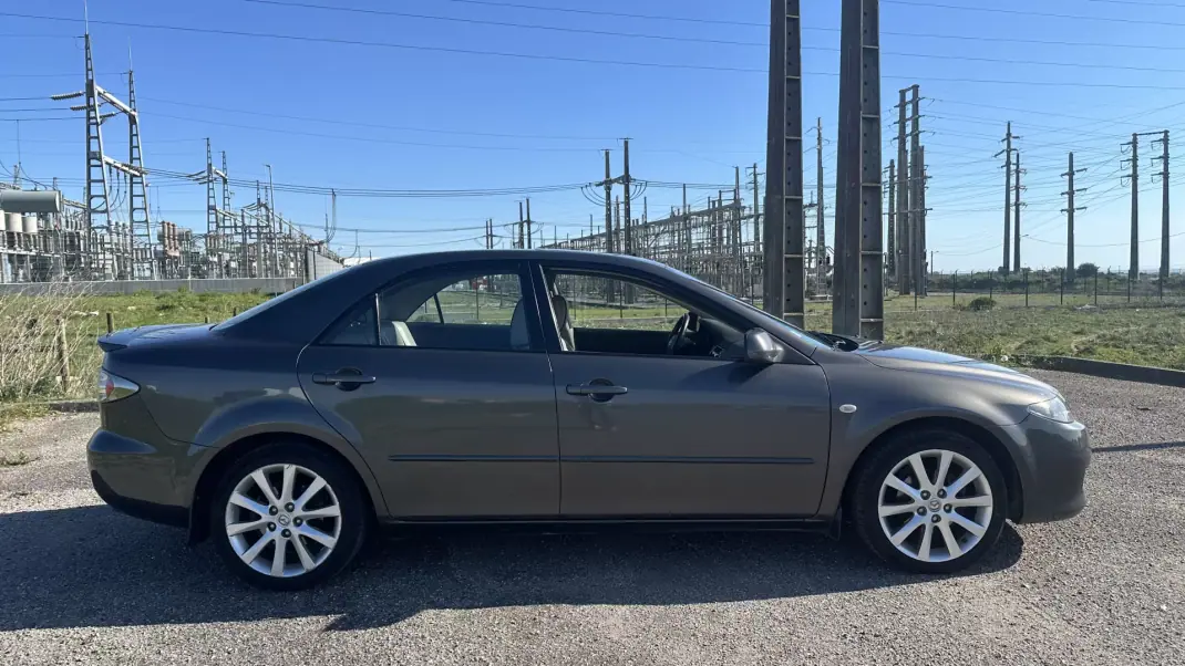 Mazda 6 2007 - 6750 EUR, 115000 km - AUTO.MOTO.pt - 115000km - foto 4 de 15
