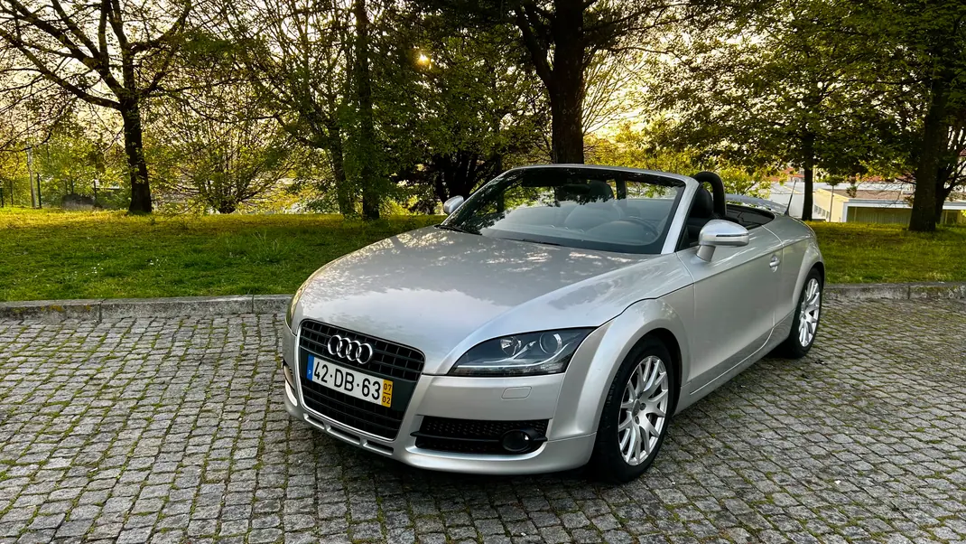 Audi TT Roadster 2007 - 12500 EUR, 128 km - AUTO.MOTO.pt - 128km - foto 9 de 11