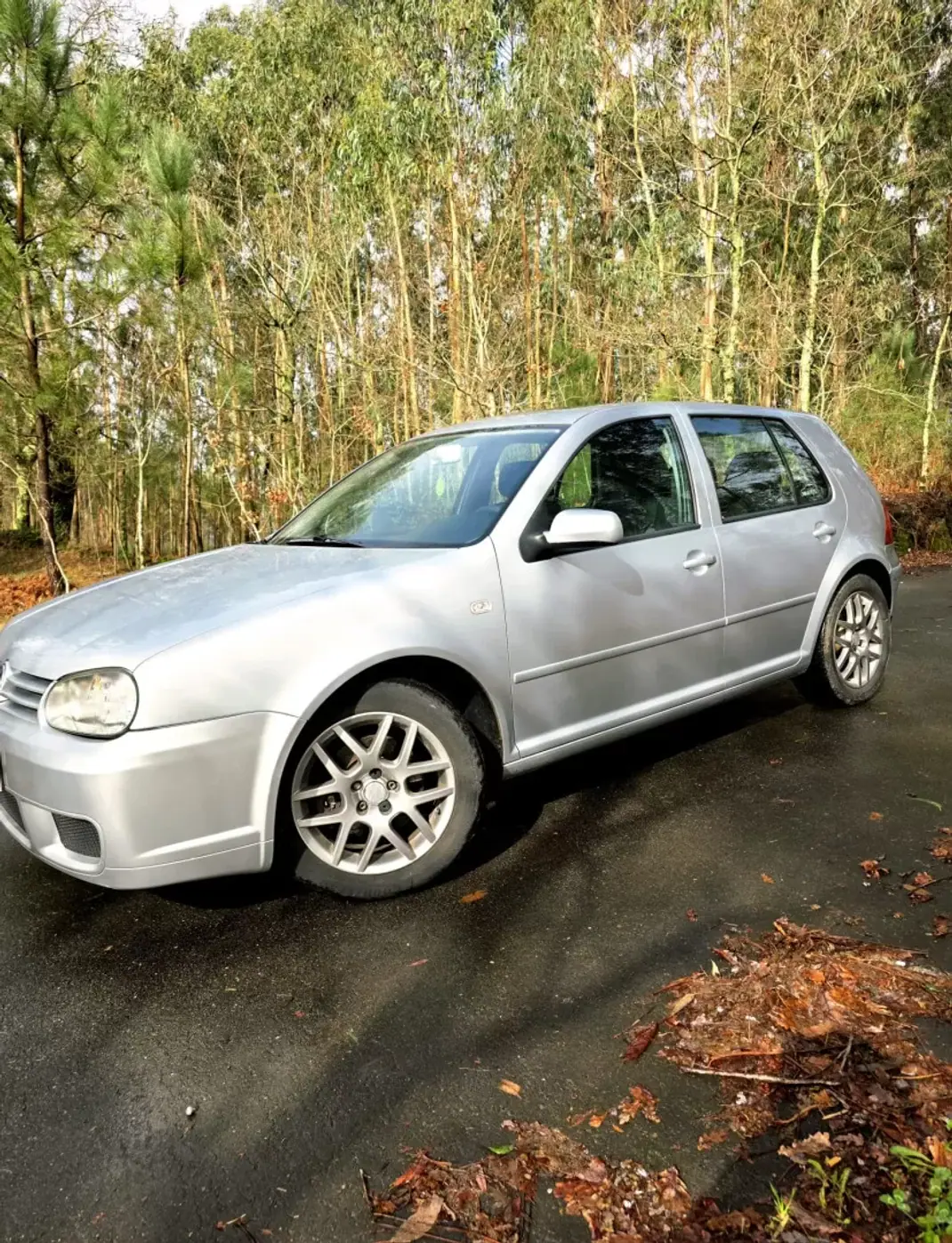 Volkswagen Golf 2001 - 4990 EUR, 358400 km - AUTO.MOTO.pt - 358400km - foto 4 de 23