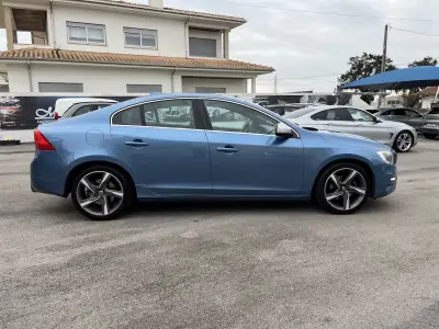 Volvo S60 2015 - 11950 EUR, 225000 km - AUTO.MOTO.pt - 225000km - foto 4 de 53
