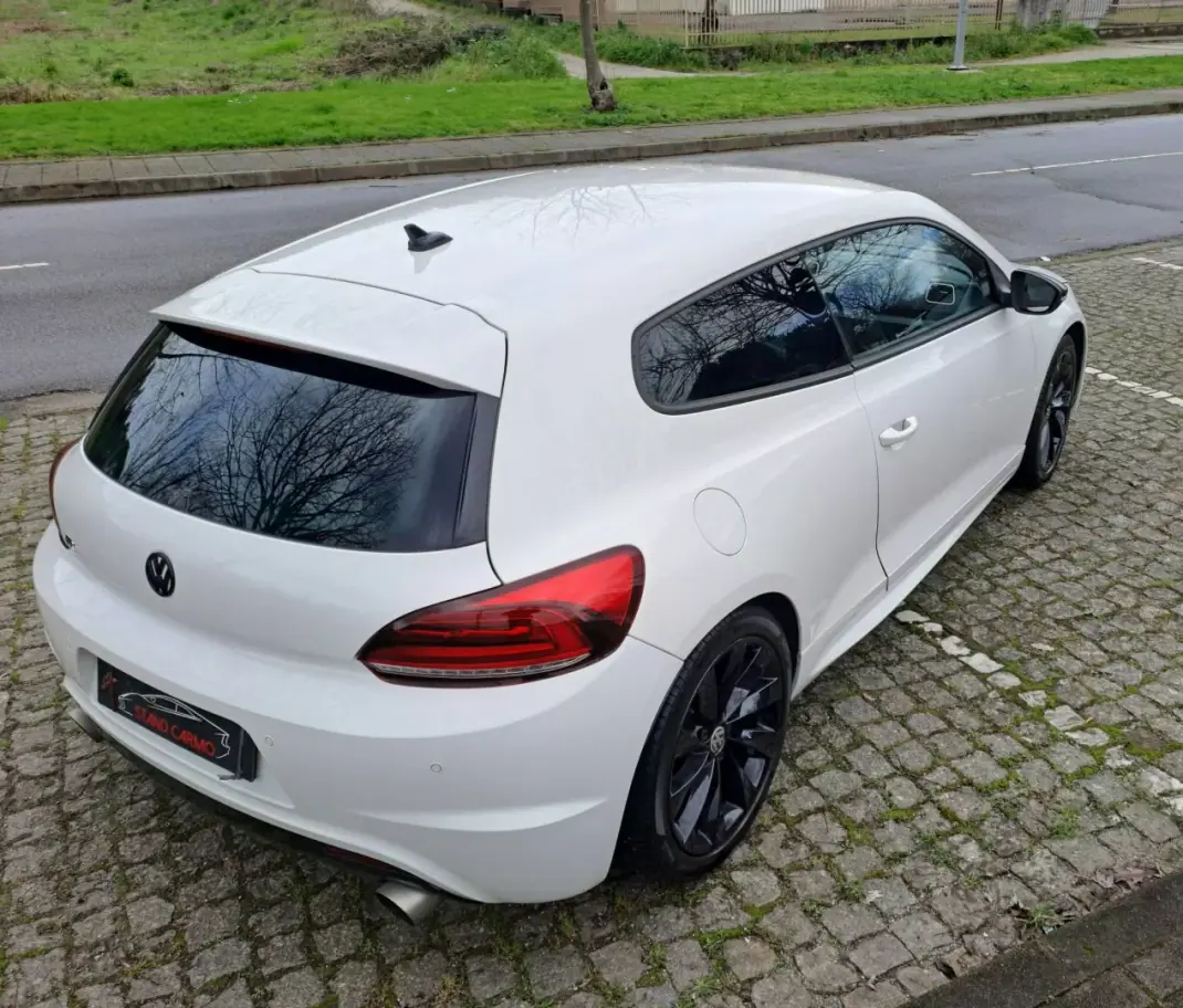Volkswagen Scirocco 2008 - 13990 EUR, 180000 km - AUTO.MOTO.pt - 180000km - foto 6 de 12