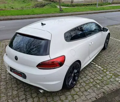 Volkswagen Scirocco 2008 - 13990 EUR, 180000 km - AUTO.MOTO.pt - 180000km - foto 6 de 12