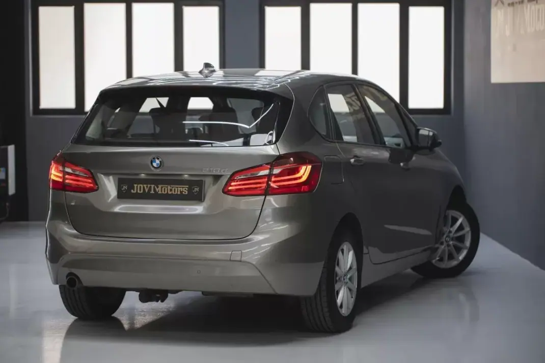 BMW 216 Active Tourer 2015 - 12750 EUR, 196513 km - AUTO.MOTO.pt - 196513km - foto 42 de 43