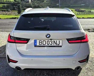 BMW 318 2020 - 28999 EUR, 100000 km - AUTO.MOTO.pt - 100000km - foto 13 de 35