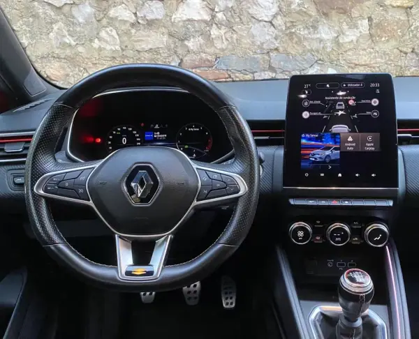 Renault Clio 2022 - 15900 EUR, 75184 km - AUTO.MOTO.pt - 75184km - foto 14 de 18