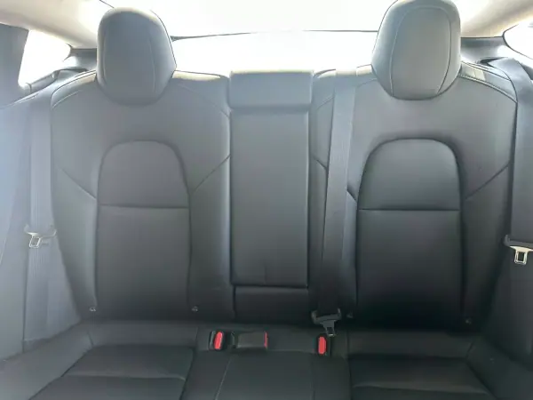 Tesla Model 3 2020 - 33900 EUR, 48971 km - 48971km - foto 27 de 31