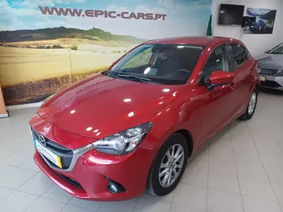 Mazda 2 2015 - 10890 EUR, 32931 km - foto 3 de 34