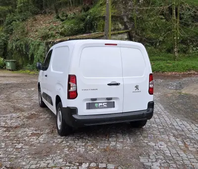 Peugeot 2021 - 12250 EUR, 171000 km - AUTO.MOTO.pt - 171000km - foto 8 de 20