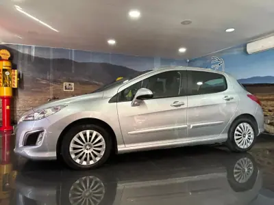 Peugeot 308 2011 - 262746km