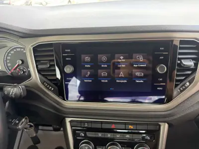 Volkswagen T-Roc 2020 - 19850 EUR, 142560 km - AUTO.MOTO.pt - 142560km - foto 15 de 20