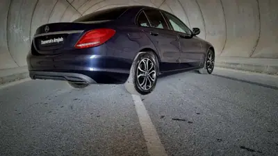 Mercedes-Benz C 220 2018 - 26800 EUR, 147000 km - AUTO.MOTO.pt - 147000km - foto 24 de 29