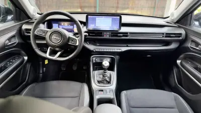Jeep Avenger 2024 - 20900 EUR, 22874 km - AUTO.MOTO.pt - 22874km - foto 13 de 28