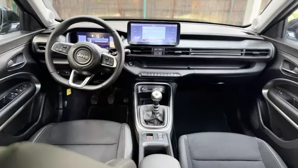 Jeep Avenger 2024 - 20900 EUR, 22874 km - AUTO.MOTO.pt - 22874km - foto 13 de 28