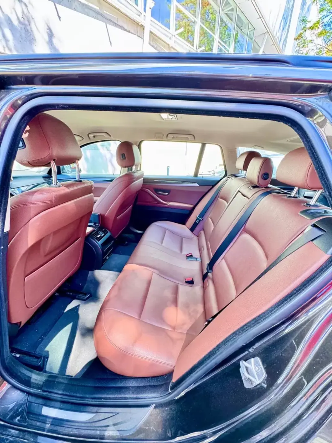 BMW 518 2014 - 13900 EUR, 219000 km - AUTO.MOTO.pt - 219000km - foto 13 de 20