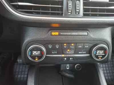 Ford Focus 2019 - 15500 EUR, 119500 km - AUTO.MOTO.pt - 119500km - foto 25 de 30