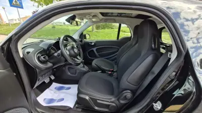 Smart ForTwo Coupé 2019 - 13480 EUR, 79000 km - AUTO.MOTO.pt - 79000km - foto 2 de 8