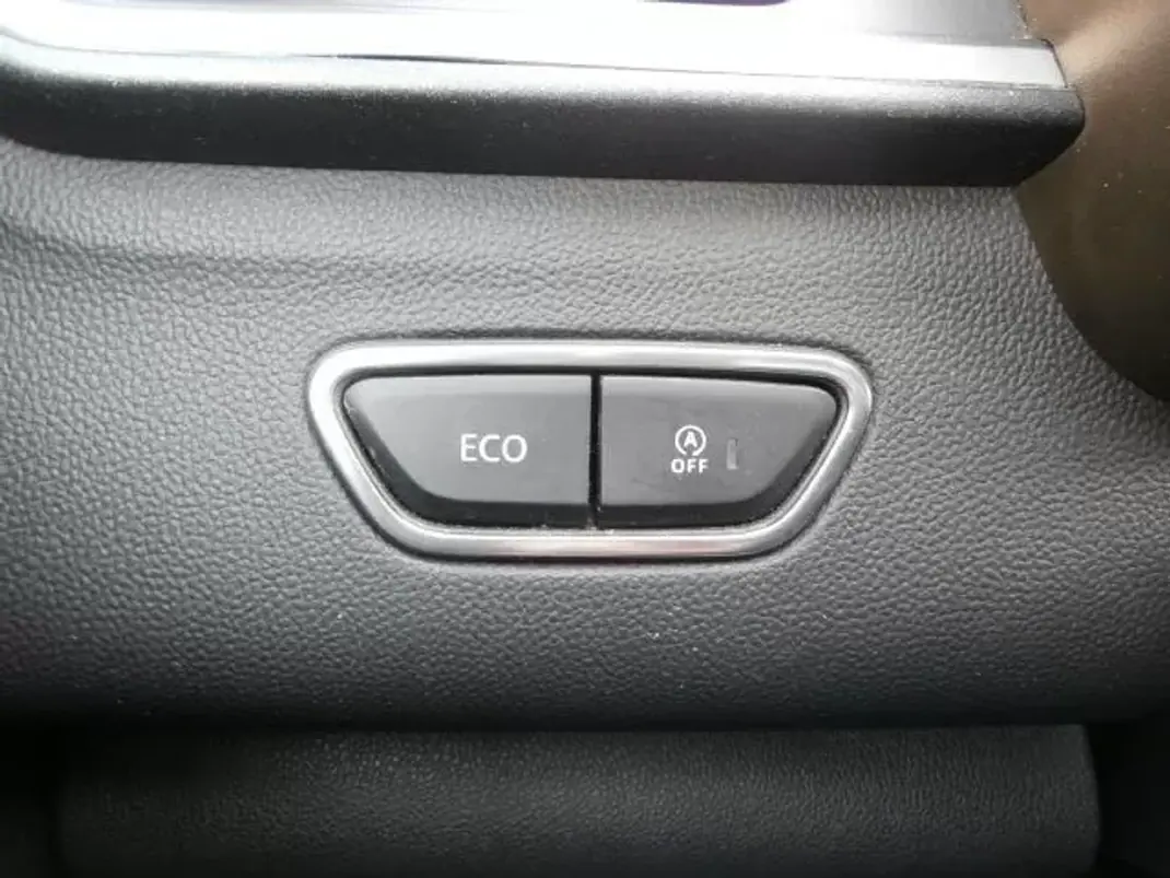 Renault Kadjar 2019 - 17900 EUR, 110677 km - AUTO.MOTO.pt - 110677km - foto 24 de 36