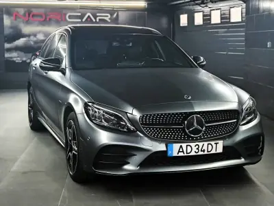 Mercedes-Benz C 300 2020 - 30950 EUR, 161000 km - AUTO.MOTO.pt - 161000km - foto 10 de 41