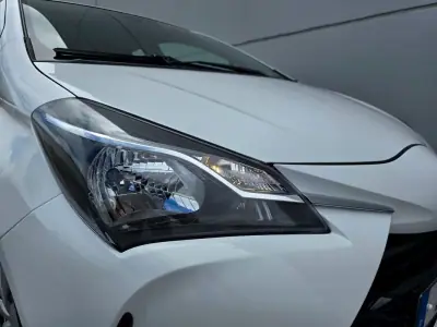Toyota Yaris 2019 - 11500 EUR, 35900 km - AUTO.MOTO.pt - 35900km - foto 9 de 21