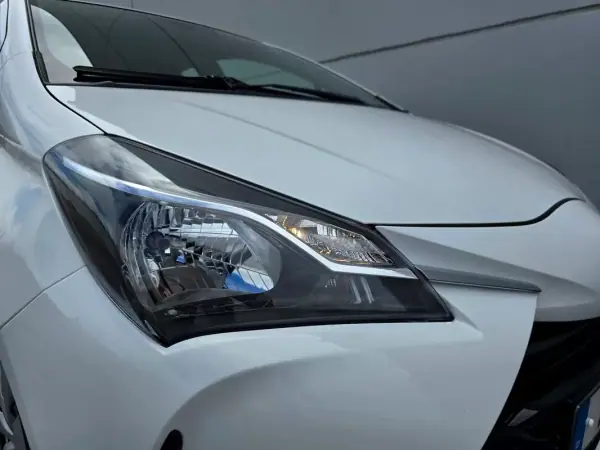 Toyota Yaris 2019 - 11500 EUR, 35900 km - AUTO.MOTO.pt - 35900km - foto 9 de 21