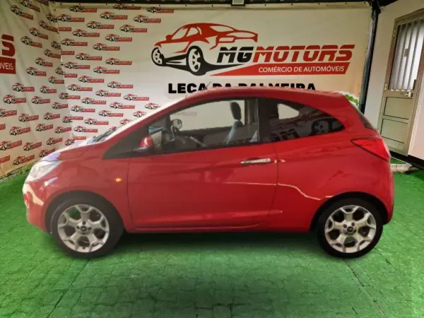 Ford KA 2015 - 7500 EUR, 121750 km - AUTO.MOTO.pt - 121750km - foto 12 de 45