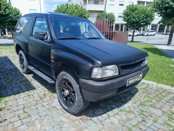 Opel Frontera 1995 - 6490 EUR, 210468 km - AUTO.MOTO.pt - 210468km - foto 3 de 10