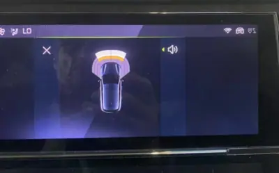 Peugeot 308 2023 - 18990 EUR, 89140 km - AUTO.MOTO.pt - 89140km - foto 12 de 14