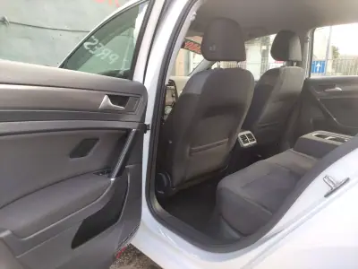 Volkswagen Golf 2018 - 15900 EUR, 106000 km - AUTO.MOTO.pt - 106000km - foto 22 de 29