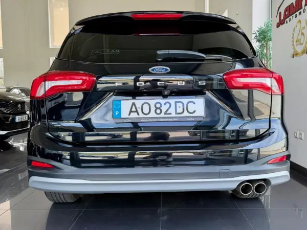Ford Focus SW 2022 - 15999 EUR, 101021 km - AUTO.MOTO.pt - 101021km - foto 6 de 34