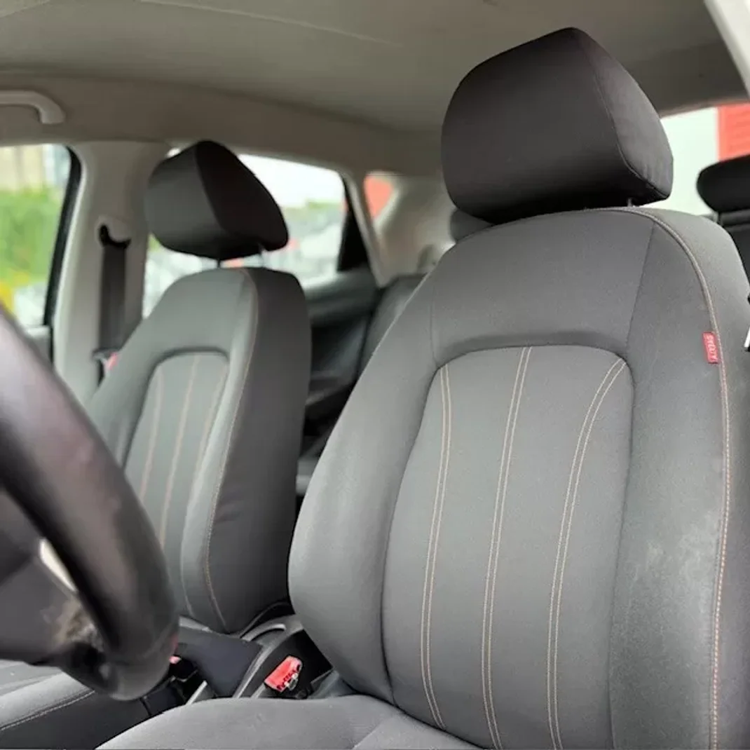 SEAT Ibiza 2011 - 7500 EUR, 210000 km - AUTO.MOTO.pt - 210000km - foto 10 de 20