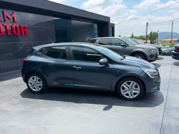 Renault Clio 2020 - 11900 EUR, 123000 km - AUTO.MOTO.pt - 123000km - foto 3 de 10