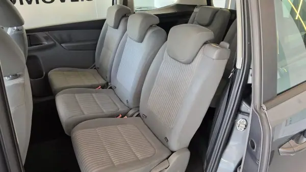SEAT Alhambra 2011 - 11750 EUR, 235491 km - 235491km - foto 43 de 54