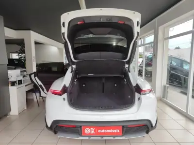 Porsche Taycan Cross Turismo 2022 - 65750 EUR, 55800 km - AUTO.MOTO.pt - 55800km - foto 17 de 40