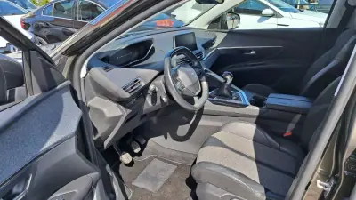 Peugeot 3008 2018 - 19900 EUR, 156128 km - 156128km - foto 16 de 49