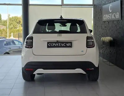 Fiat 600e 2025 - 24950 EUR, 14353 km - 14353km - foto 11 de 30