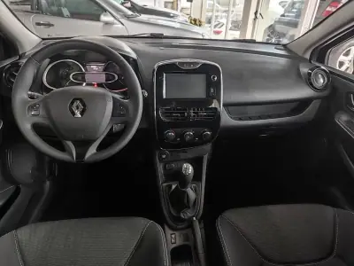Renault Clio 2014 - 8750 EUR, 109100 km - AUTO.MOTO.pt - 109100km - foto 29 de 30