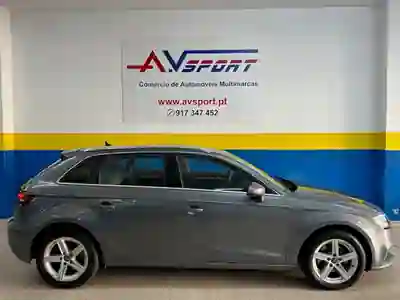 Audi A3 Sportback 2019 - 16450 EUR, 174000 km - AUTO.MOTO.pt - 174000km - foto 2 de 25