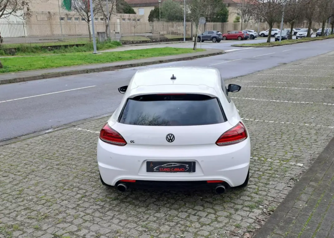 Volkswagen Scirocco 2008 - 13990 EUR, 180000 km - AUTO.MOTO.pt - 180000km - foto 5 de 12