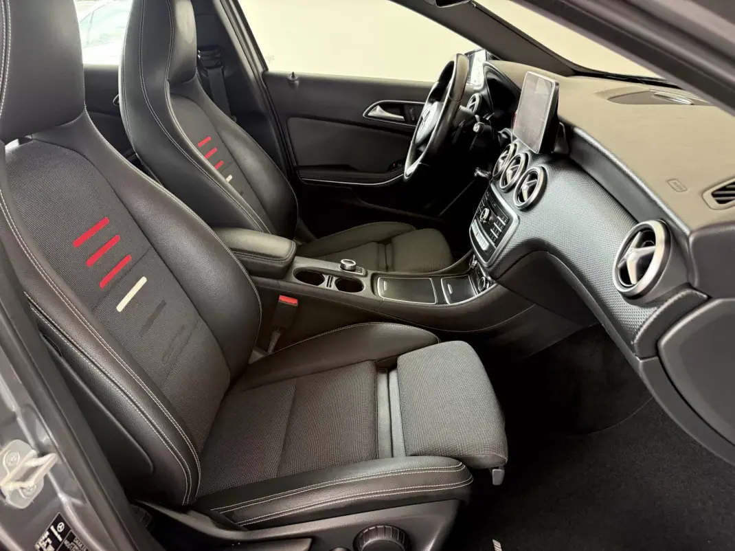 Mercedes-Benz A 180 2015 - 15999 EUR, 219500 km - AUTO.MOTO.pt - 219500km - foto 56 de 110