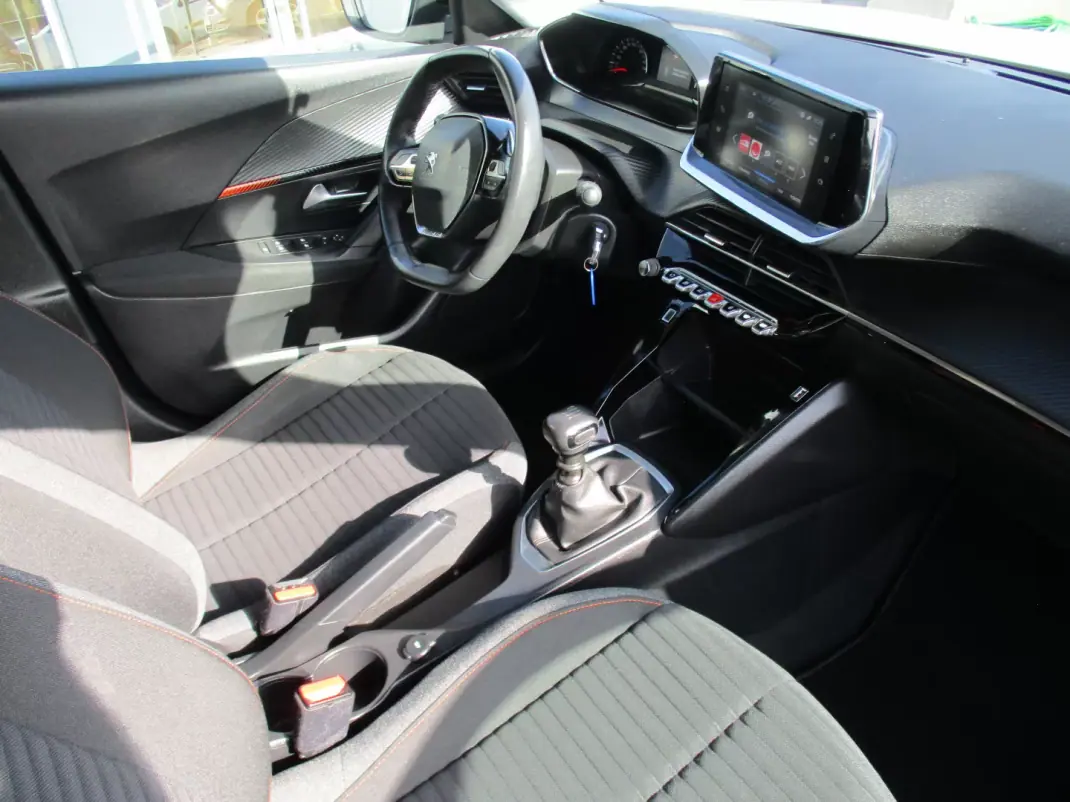 Peugeot 2008 2022 - 15790 EUR, 132275 km - 132275km - foto 21 de 21