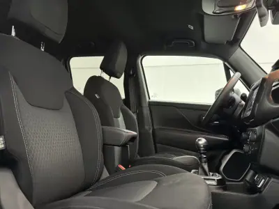 Jeep Renegade 2021 - 18490 EUR, 55000 km - AUTO.MOTO.pt - 55000km - foto 27 de 28