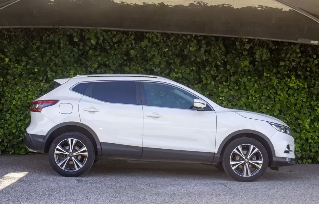 Nissan Qashqai 2019 - 16900 EUR, 84000 km - AUTO.MOTO.pt - 84000km - foto 6 de 18