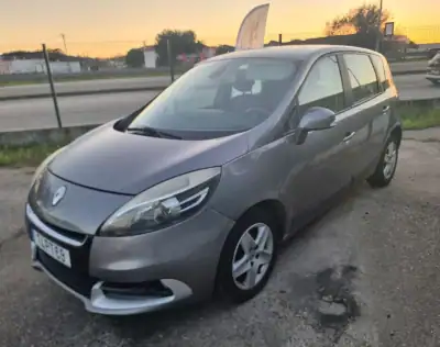 Renault Scénic 2012 - 6950 EUR, 243000 km - AUTO.MOTO.pt - 243000km - foto 5 de 13